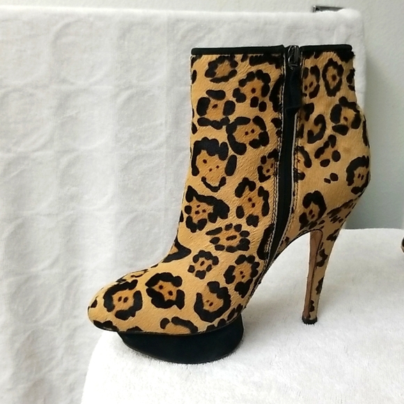 L.A.M.B. leopard print leather heels - Picture 9 of 10